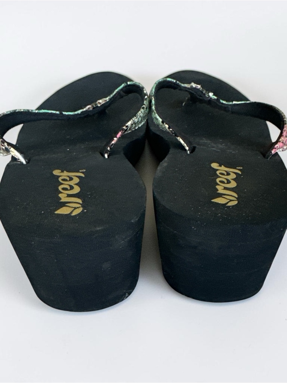 Reef Women’s Black Sandals with Mint Snake-Print Straps - Picture 3 of 5